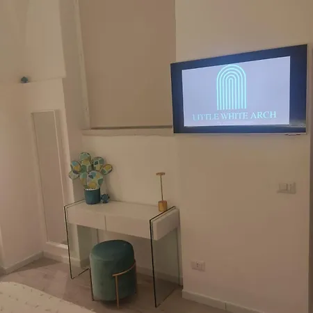 Little White Arch Appartement