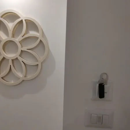 Little White Arch * Μπάρι